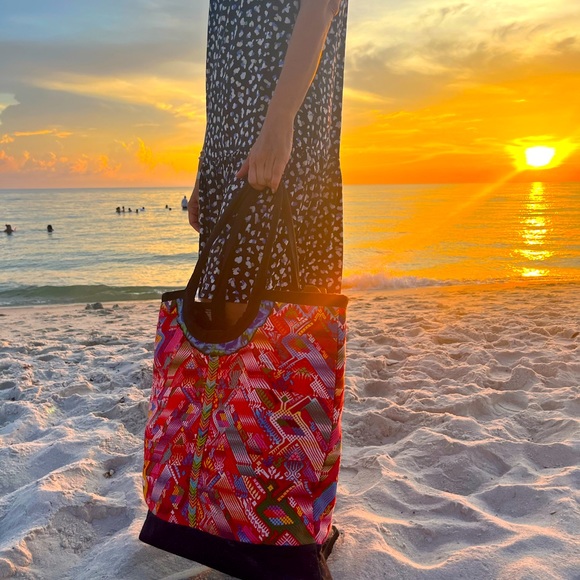 Beautiful beach bag - insulated and imported - Picture 6 of 15